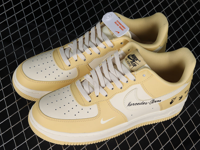 AIR FORCE 1 LOW 07 YELLOW